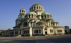 За величието на храма!