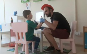 Сдружение „Аутизъм Днес“ започва дарителска кампания за изграждане на АВА Център за деца с аутизъм в Бургас