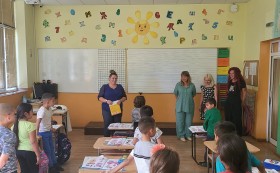 През месец септември НМД успешно реализира дарителска кампания под наслов “Да спасим 15-ти септември за учениците в наводнените населени места!”