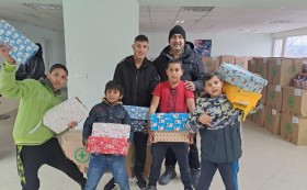 Коледните кутии 2023 на Фондация за социална промяна и включване