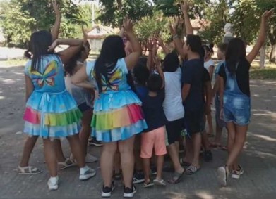 Помогнете ни да предадем магията на децата