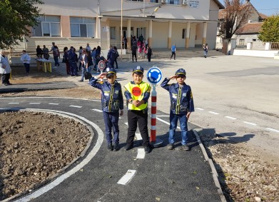 Участвам – дарявам – променям!