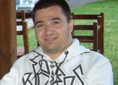 РАЗЛИЧЕН? Да помогнем на Дани да проходи!