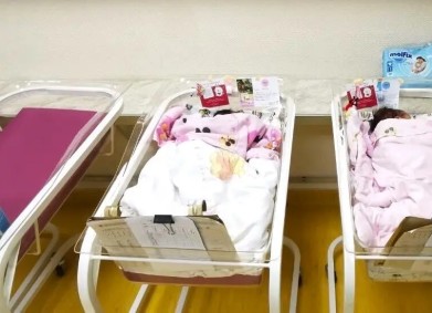 Нови легълца за недоносените бебета в Стара Загора