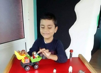 Детство за Матеяс