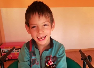 Да дарим крачета за Милен!